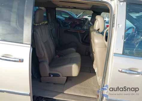 2013 Chrysler Town & Country Limited z USA, uszkodzony, nr VIN 2C4RC1GG4DR590030